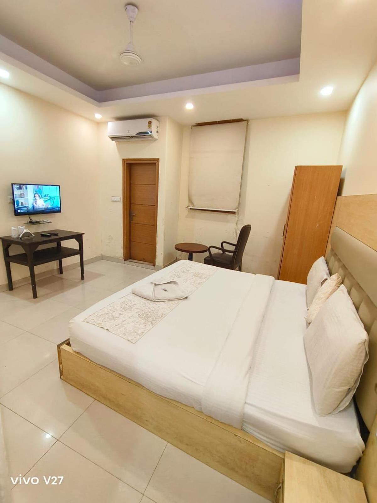 Maison d'hôtes Royal Residency Near Delhi Airport